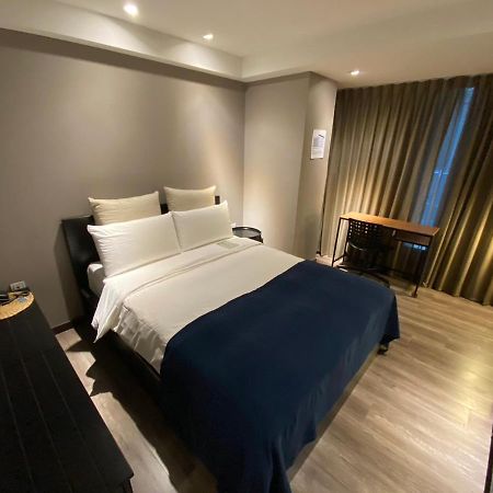 Yomi Hotel - Shuanglian Mrt Taipei Exterior photo