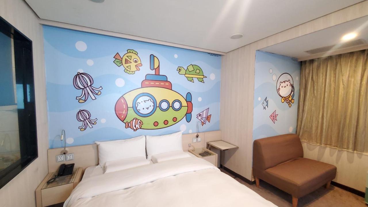 Yomi Hotel - Shuanglian Mrt Taipei Exterior photo