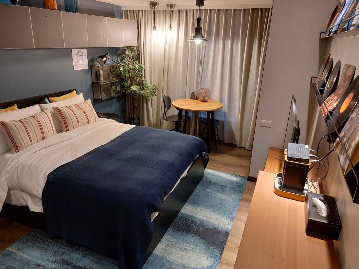 Yomi Hotel - Shuanglian Mrt Taipei Exterior photo