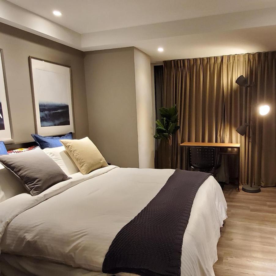 Yomi Hotel - Shuanglian Mrt Taipei Exterior photo
