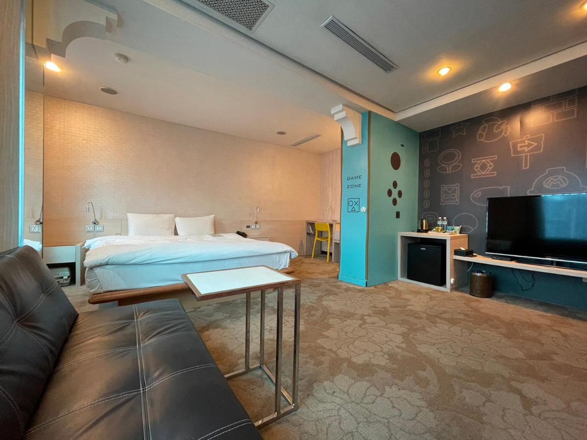 Yomi Hotel - Shuanglian Mrt Taipei Exterior photo